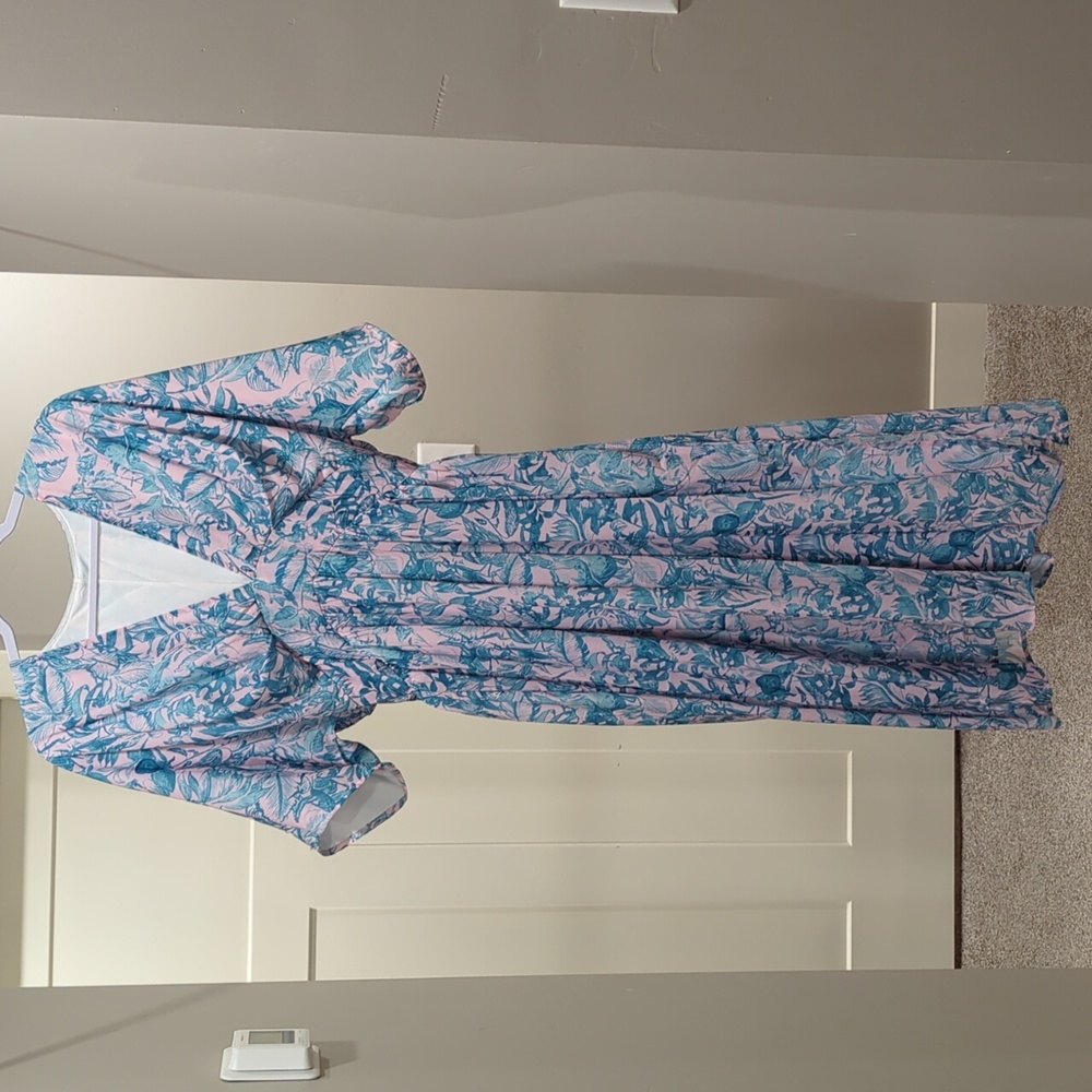 Never worn, leaf print, deep v-neck dress, Size XL
